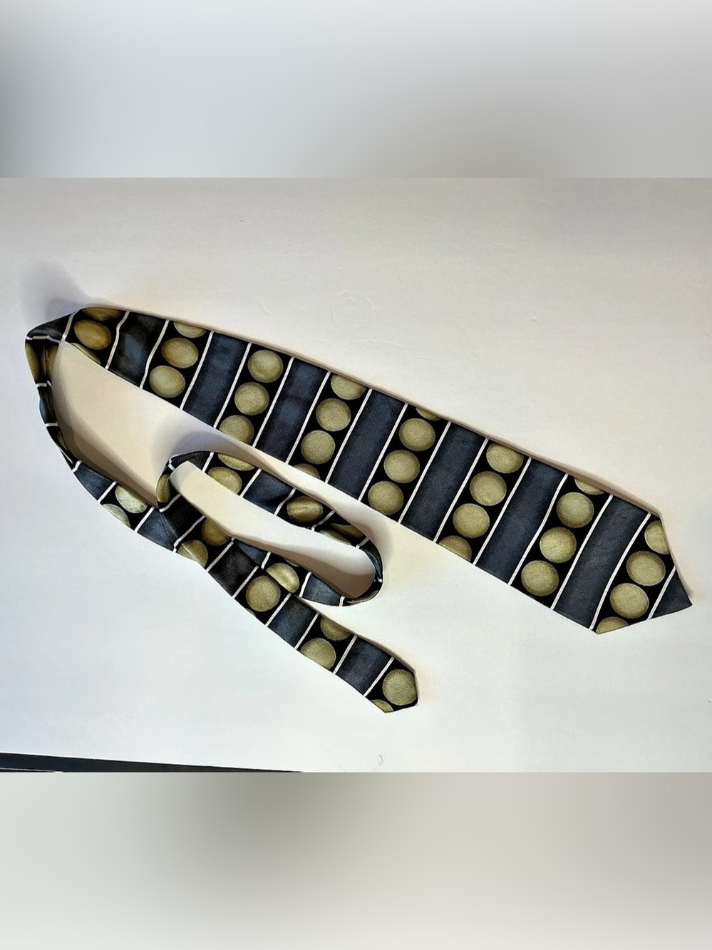 Ziggurat by Mulberry Neckwear Geometric Silk Tie in Black & Gold Like New